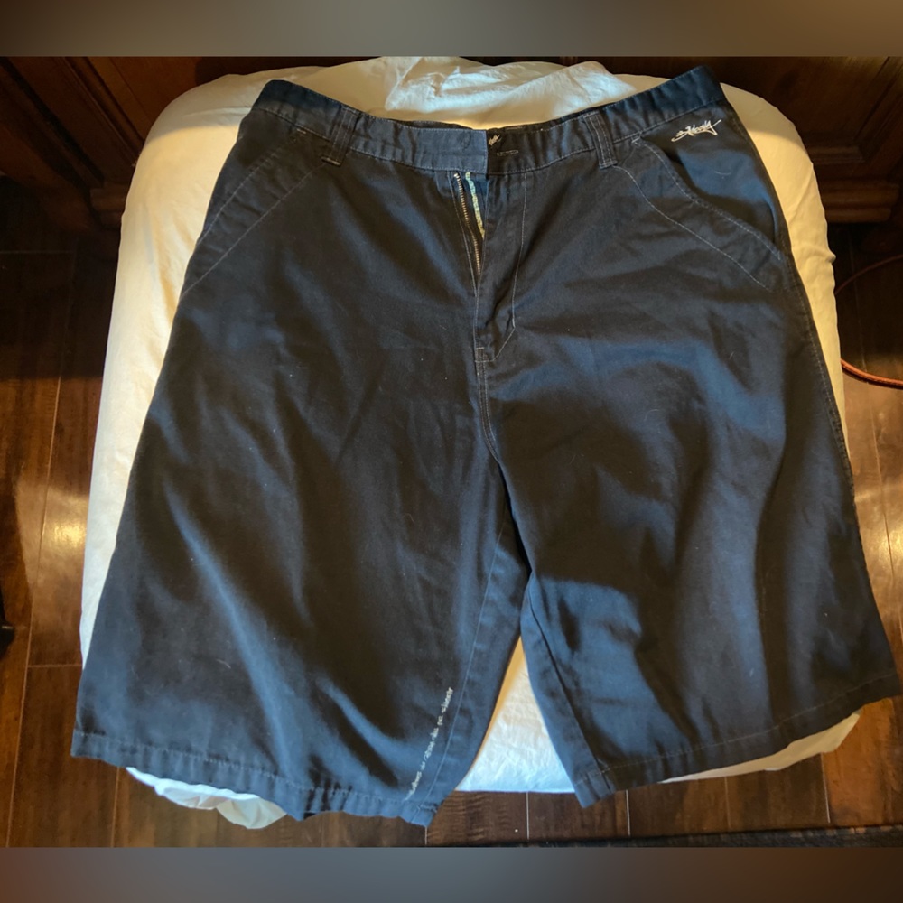 BILLABONG Mens 34 shorts. Black & a bit faded, otherwise all good.